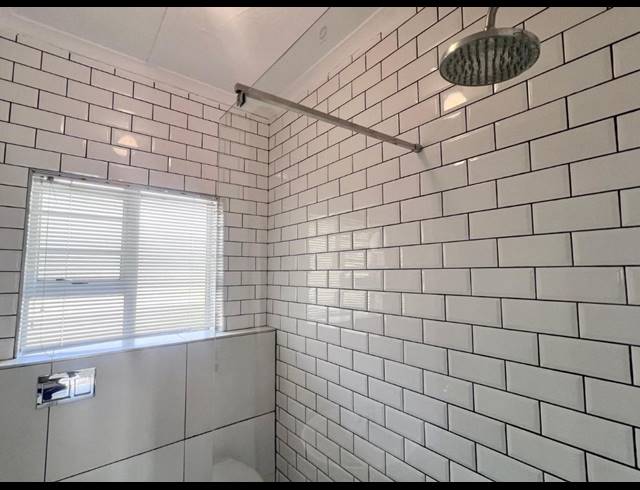 2 bed property to rent in KENILWORTH